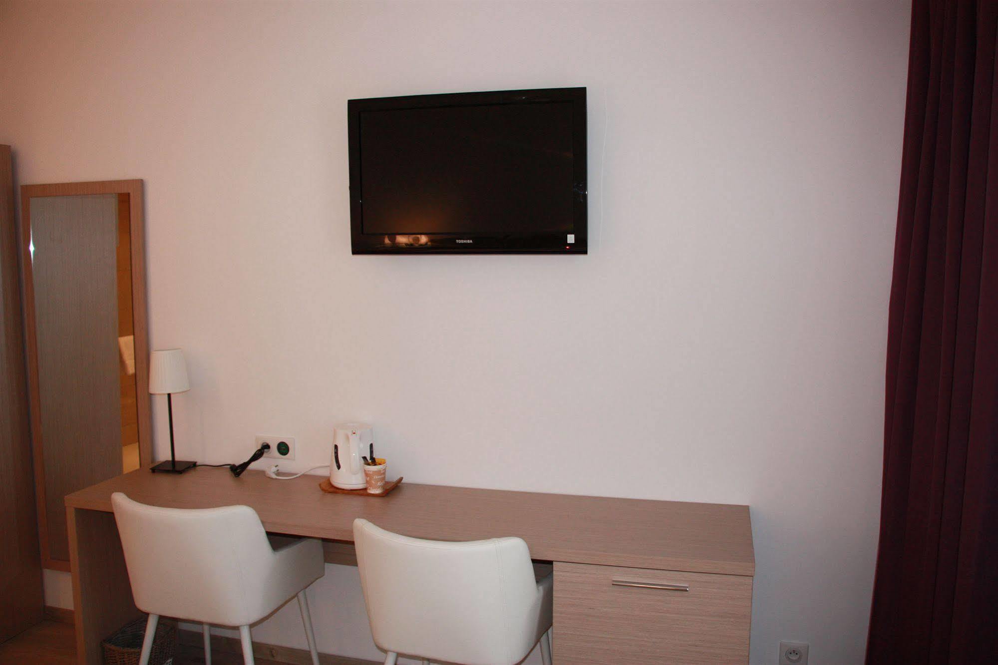 Hotel Terranostra Tarascon-sur-Ariège Екстериор снимка