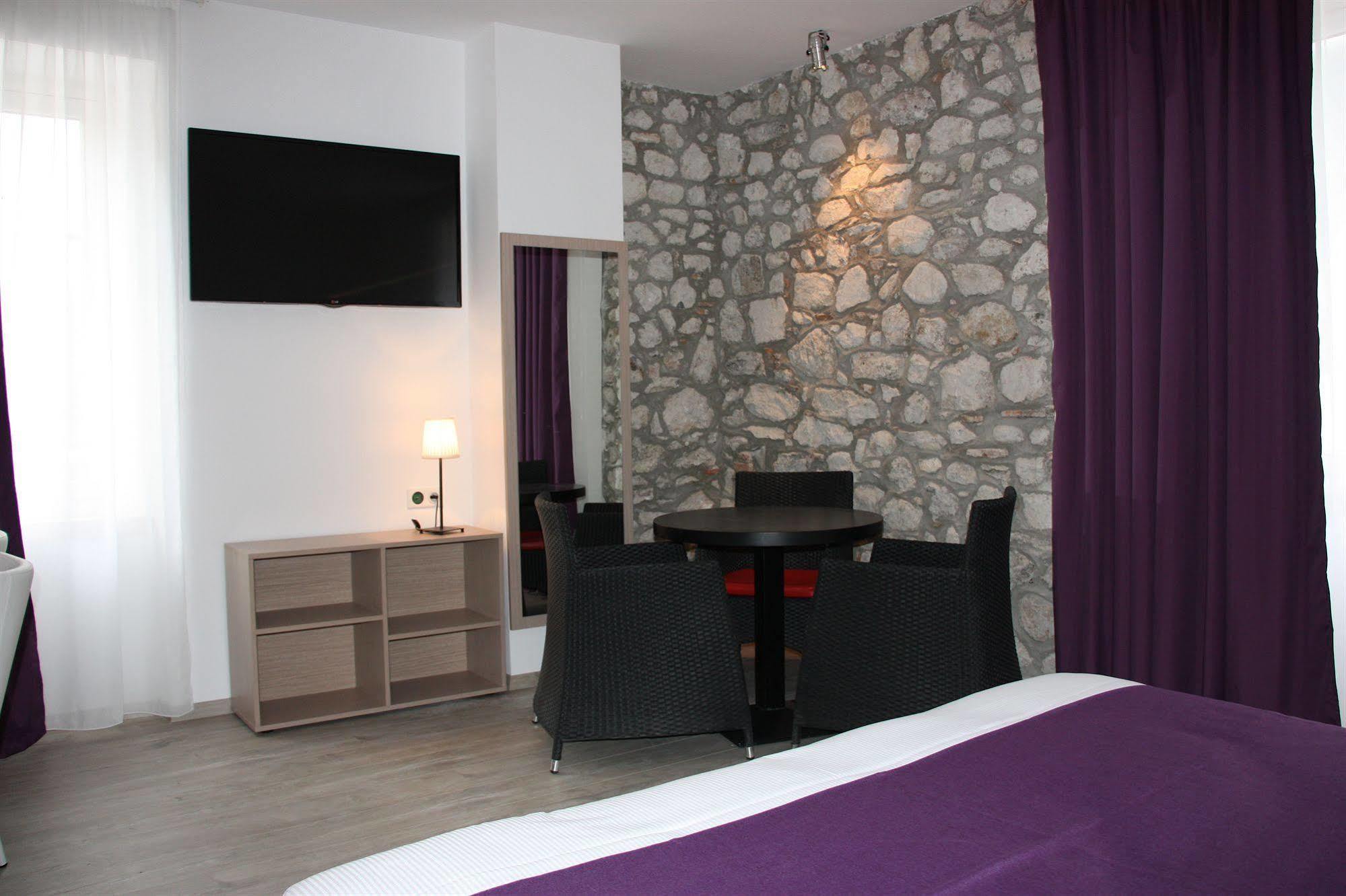 Hotel Terranostra Tarascon-sur-Ariège Екстериор снимка
